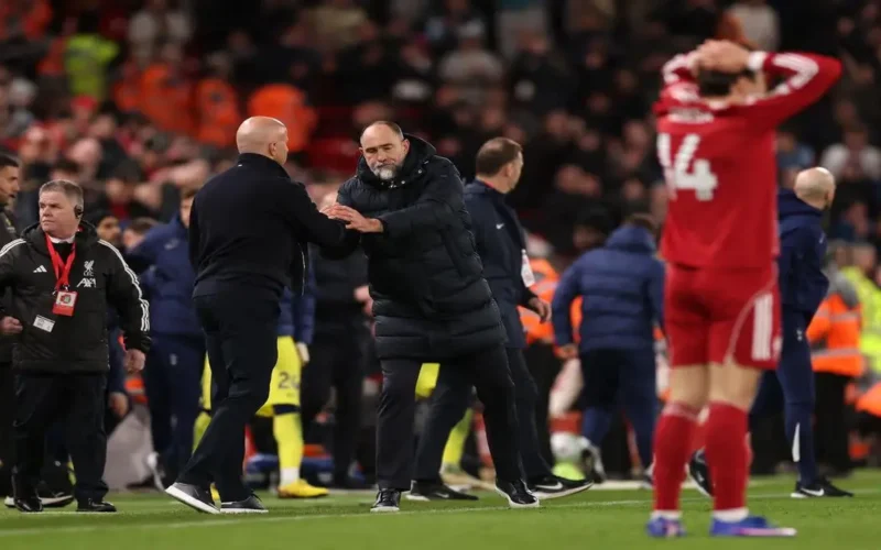 ضغوط واسعة لإقالة سلوت من تدريب ليفربول قبل مواجهة جالطة سراي المرتقبة